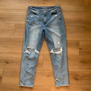 AE Mom Jean